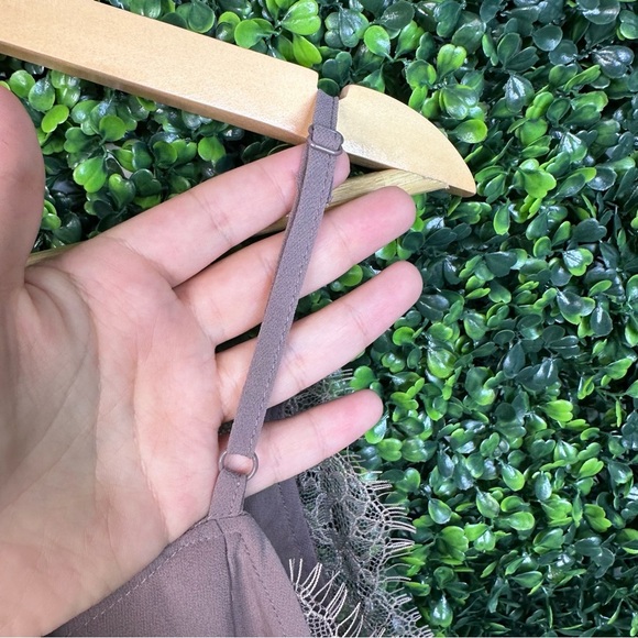 Listicle  Purple mauve lace Camisole - Picture 11 of 11